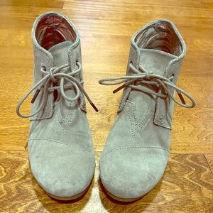 Desert Taupe Suede Women's Kala Booties- size 10